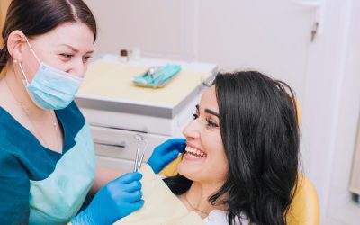 What Is a Smile Makeover and How Can It Transform My Appearance?